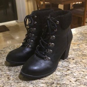 Black Boots (PERFECT CONDITION)